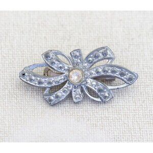 Vintage Silver Bow Brooch - Y1
